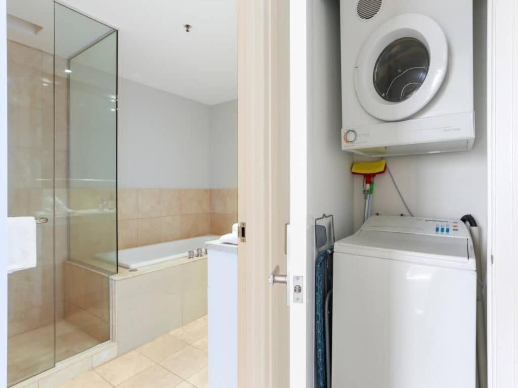 Bright One Bedroom Beauty With Balcony And Unbeatable Views Auckland Exterior foto