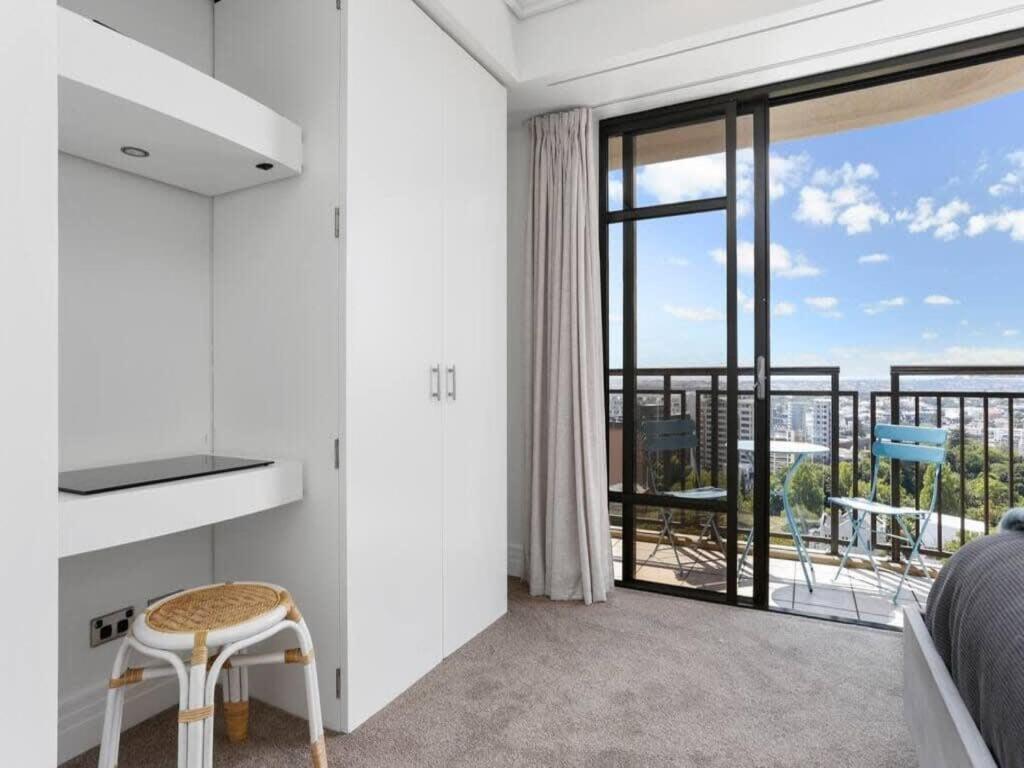 Bright One Bedroom Beauty With Balcony And Unbeatable Views Auckland Exterior foto