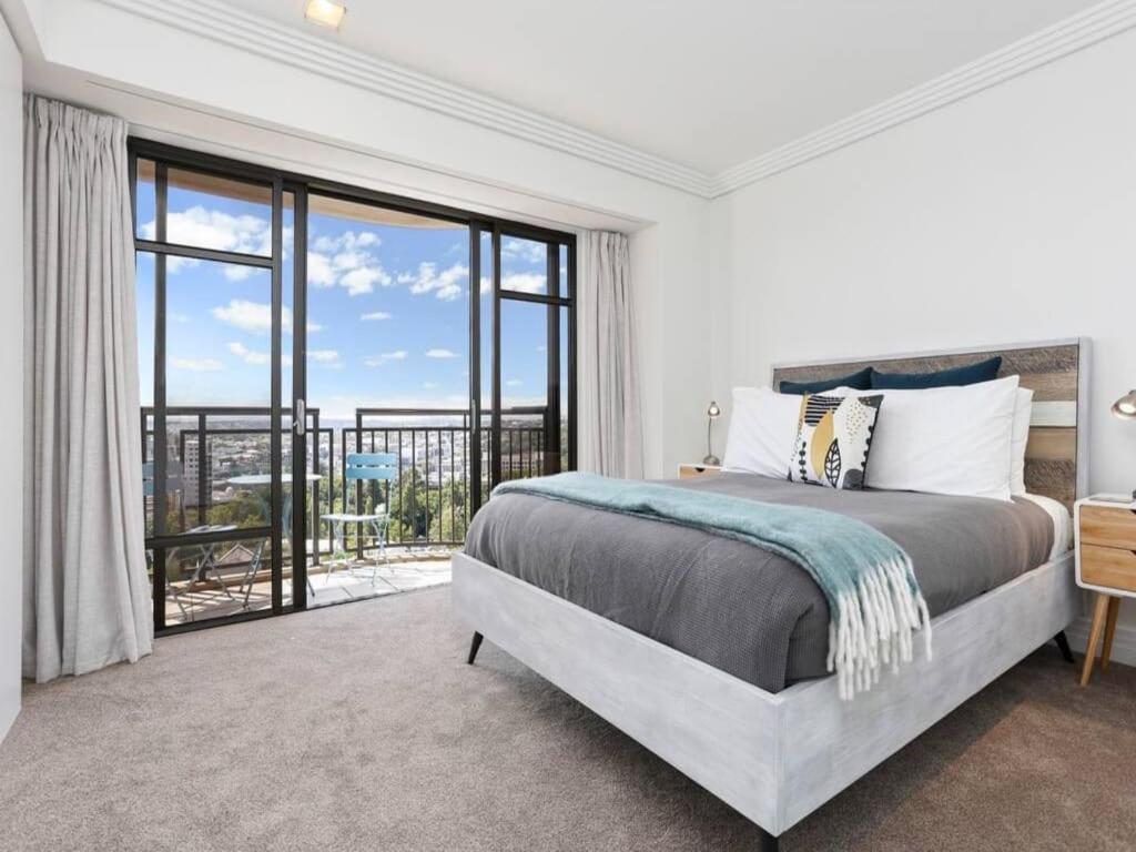 Bright One Bedroom Beauty With Balcony And Unbeatable Views Auckland Exterior foto